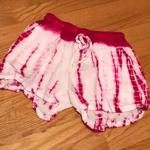 Super cute tie dye pull on shorts